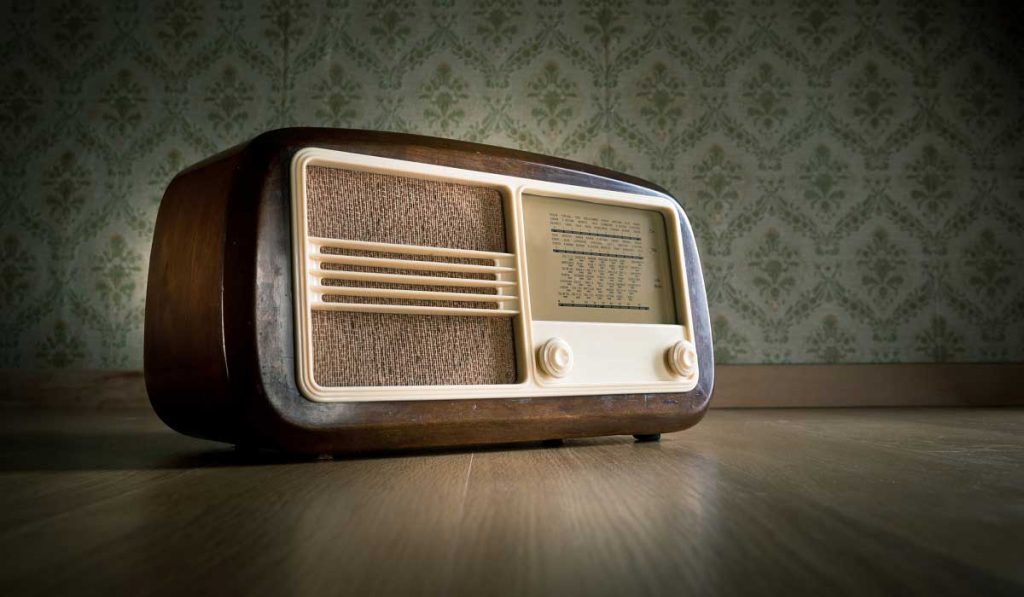 nostaljik radyolar