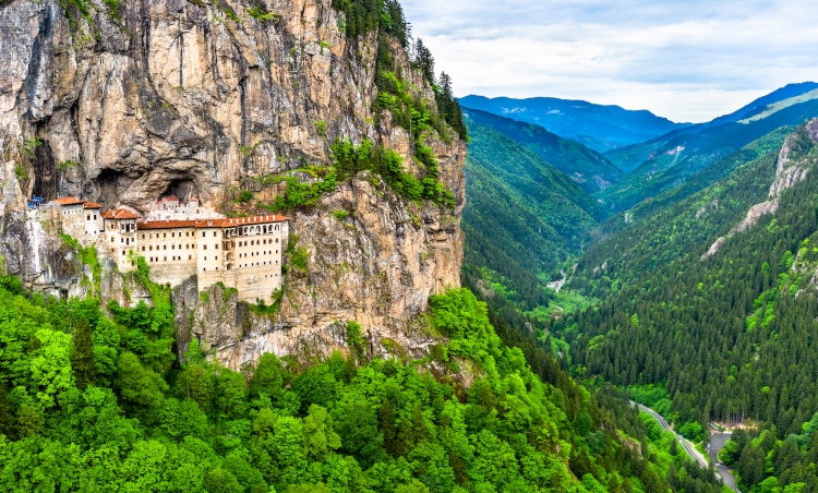 dağ manastırı