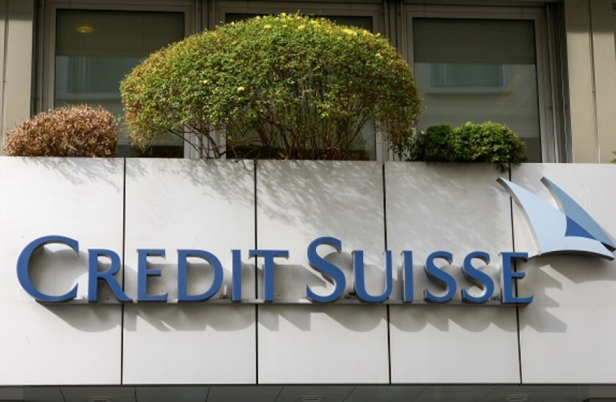 Credit Suisse ve Deutsche Bank batıyor mu