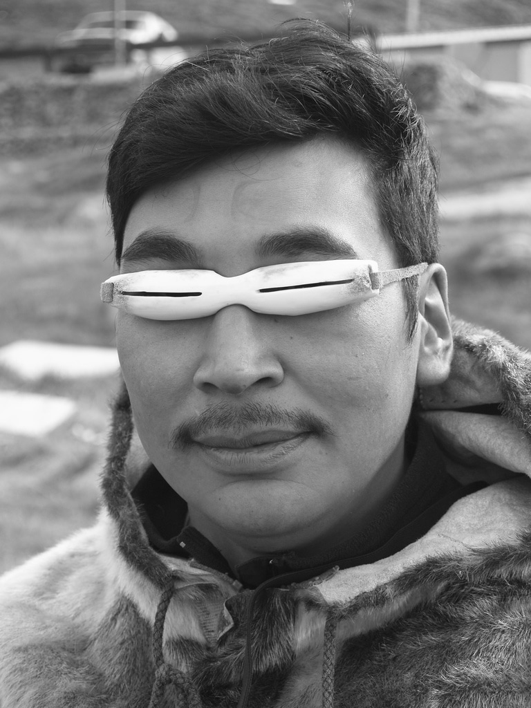 inuit kar gözlükleri