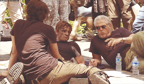 Behind-the-scenes-the-hunger-games-movie-31720549-500-295